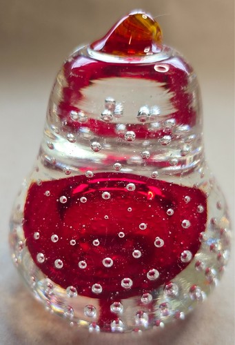 Paperweight Red Clear Bullicante Pear Controlled Bubble Handblown Art Glass - Picture 2 of 8