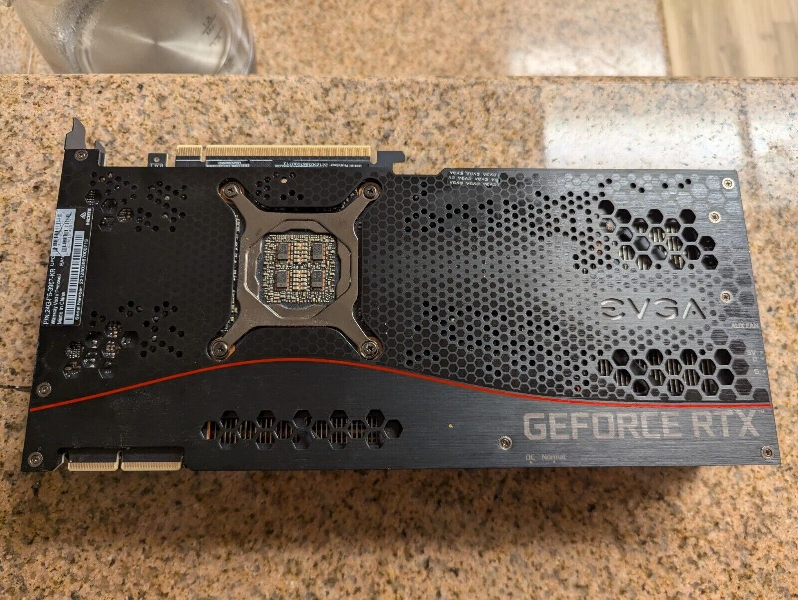 EVGA GeForce RTX 3090 24GB GDDR6X グラフィック カード (24G-P5-3987-KR) - 画像2/3