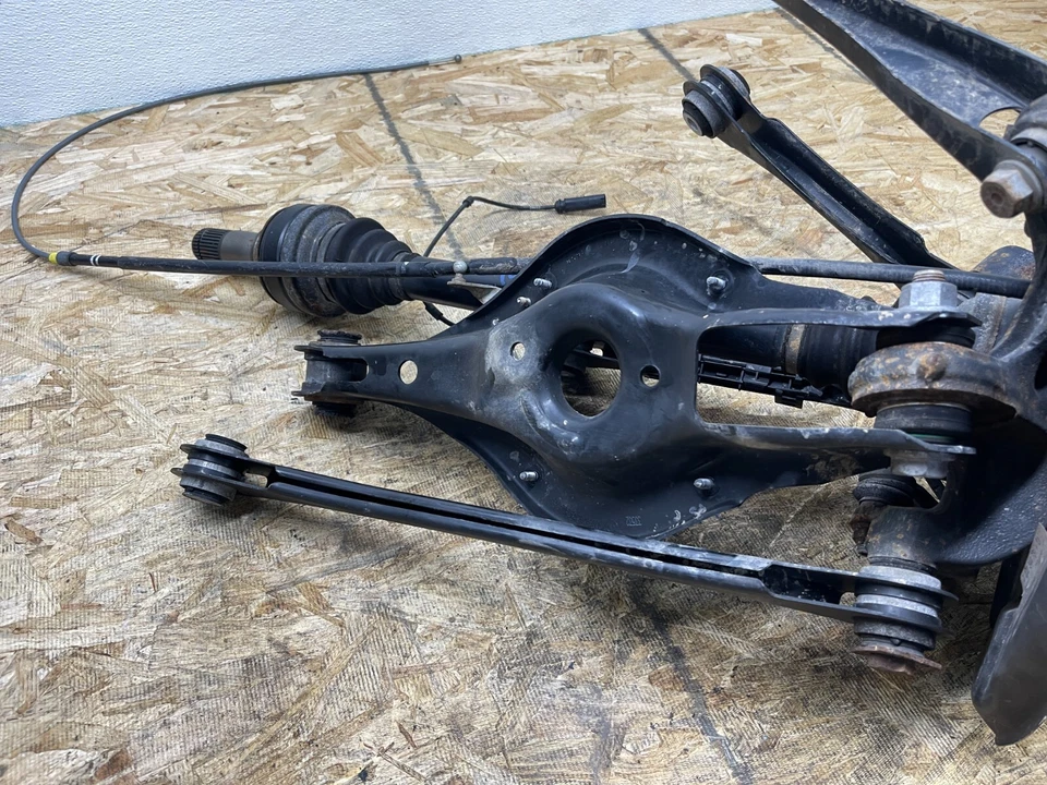 Eje trasero izquierdo BMW F32 F36 435i 440i 14-20 suspensión eje portador OEM Foto 3 de 4