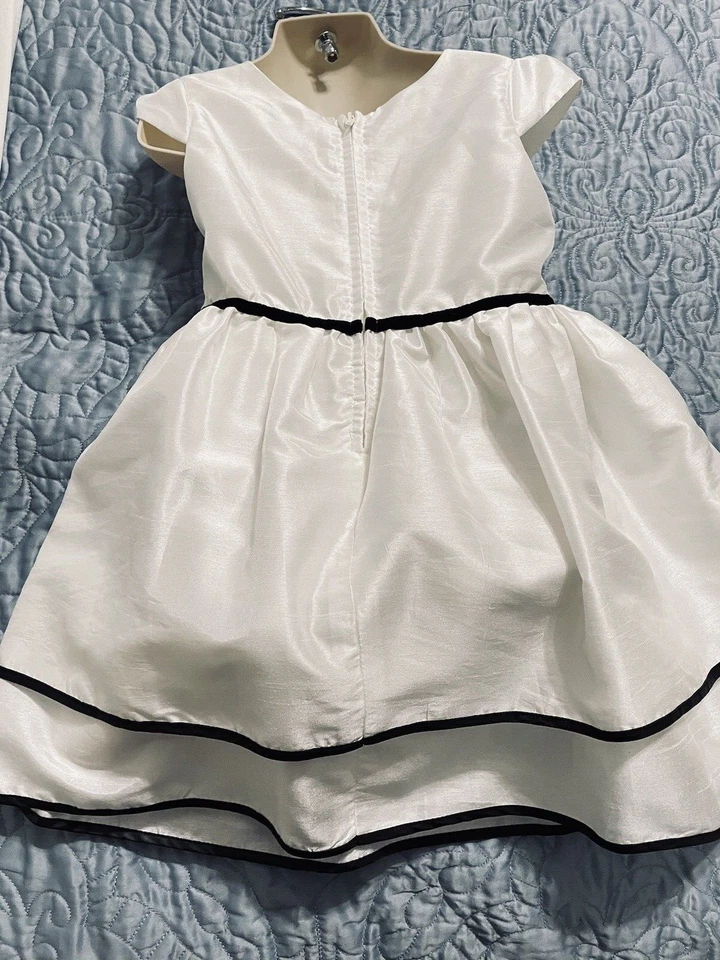 Vestido Popatu Niñas Pequeñas Fiesta Ocasión Talla 4T Blanco con Falda Interior Borde Negro Foto 2 de 2