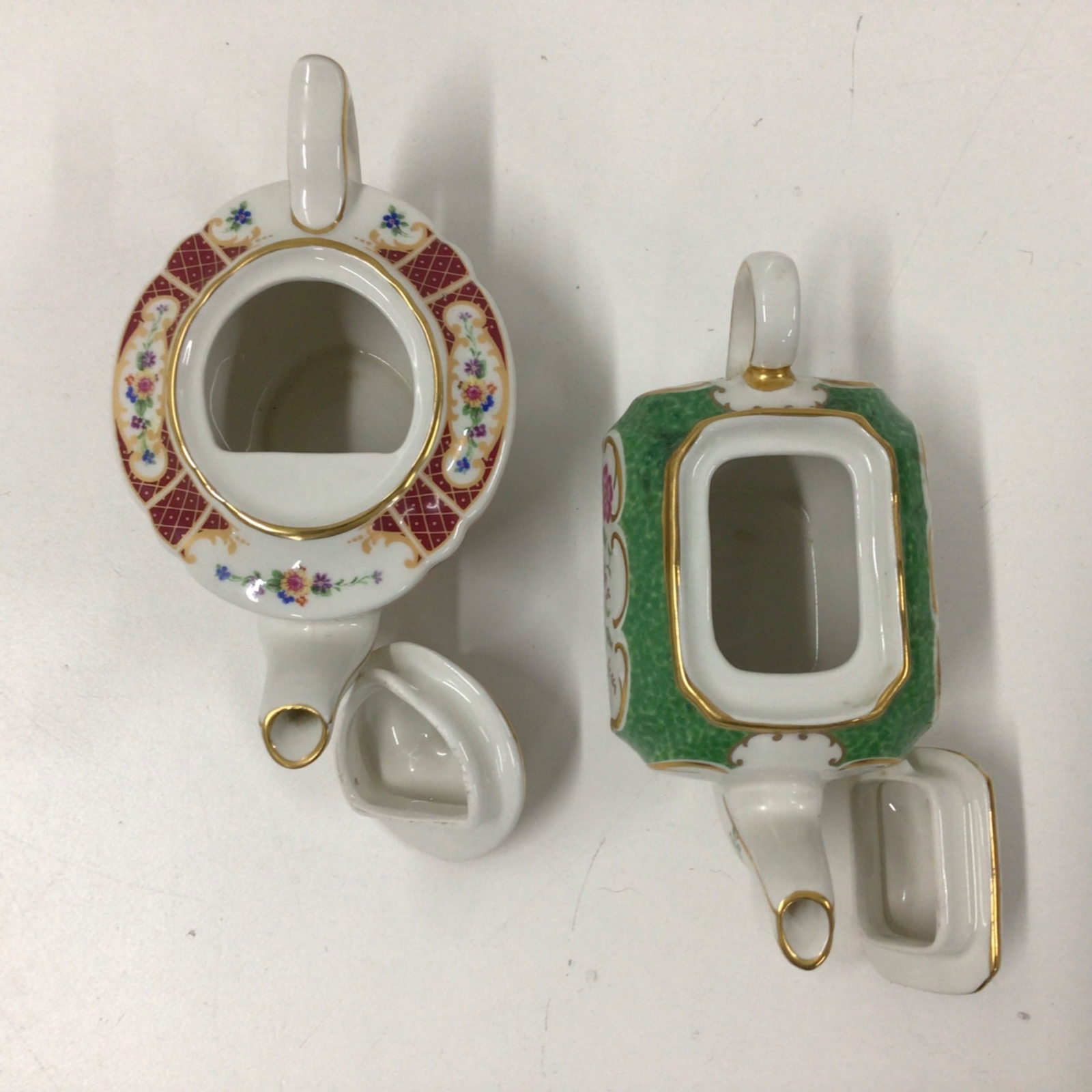 Set of 2 Sadler Heirloom Collection Miniature Ceramic Teapots (14) 940