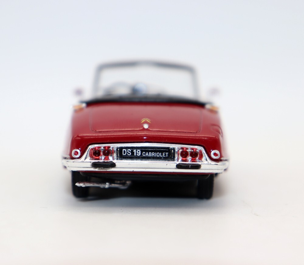 Citroën DS cabriolet rouge Norev - Collection