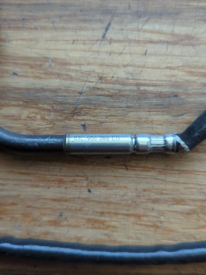 Sensor Volkswagen Beetle TDI 2013-2014 (conector beige) 03L-906-088-EG OEM Foto 4 de 4