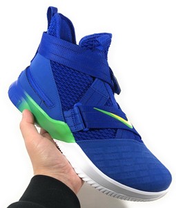 lebron soldier 12 flyease