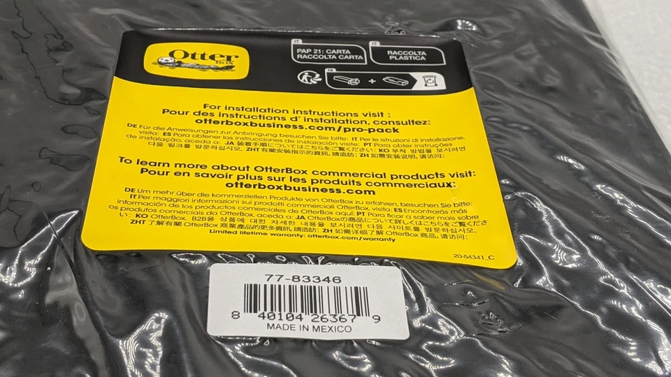 OtterBox Defender Series iPad Pro (11-Inch) (3rd Gen/2nd Gen) Case - Black - Image 3 of 4