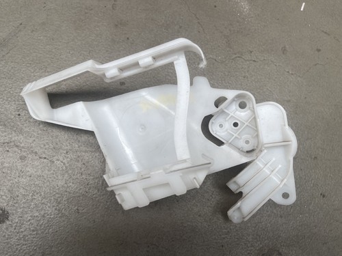 Abdeckung Türschloss (tür vorn) Rechts VW Passat Variant 2.0 TDI DPF Bj 2006