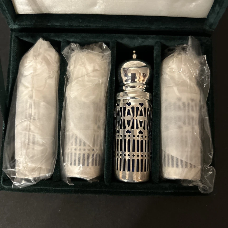 Vintage Neiman Marcus Cobalt Blue Glass/Silver Plate Salt & Pepper Shakers (4) - Image 3 of 4