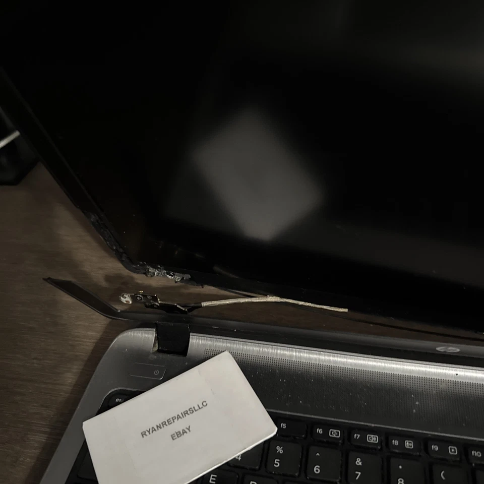 HP ProBook 640 G2 PARA REPUESTOS ¡LEER! BISAGRA DAÑADA Foto 2 de 4