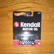 Hot Wheels Combat Medic Kendall Motor Oil Premium Diecast Van 1:64 Real Riders