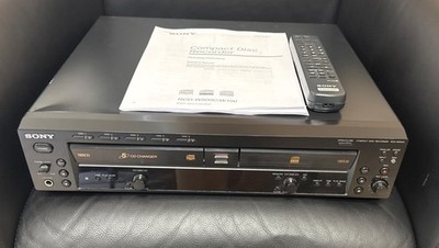 Sony RCD-W500C/W100 CD Compact Disc Recorder With Instructions And Remote 