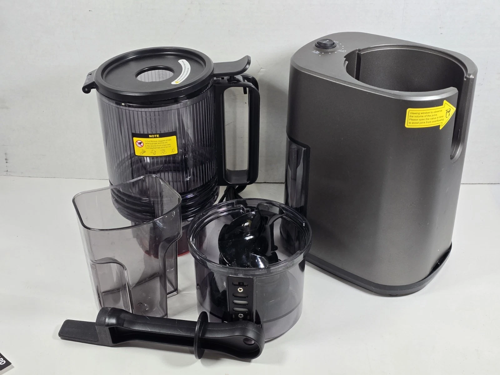 YOYDS Cold Press Masticating Juicer JE120-83M00 Wide Feed Slow Juicer Black
Opens in a new window or
