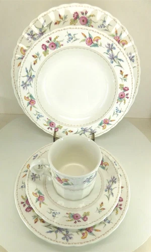 20 PIECE MIKASA MAXIMA "BRYWOOD" 5PC DINNER SERVICE FOR 4