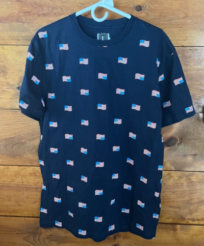 American Patriotic Mens Short Sleeve T-Shirt Blue Flags USA Size Large Cotton