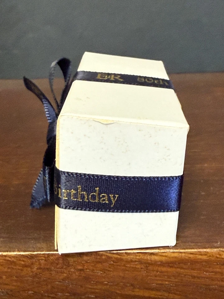 Antique Royal Chocolate Gift Box Celebrate 80th Birthday Queen Elizabeth II 2006 - Image 3 of 4