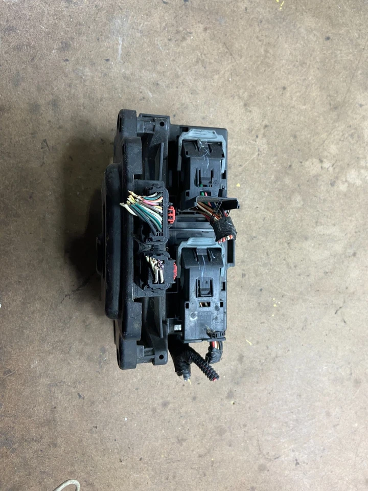 Jeep Grand Cherokee 2005 caja de fusibles módulo de relé multifunción Bcm M7434 DG Foto 2 de 4