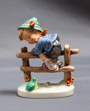Hummel Figurine Retreat to Safety TM8 | Goebel
