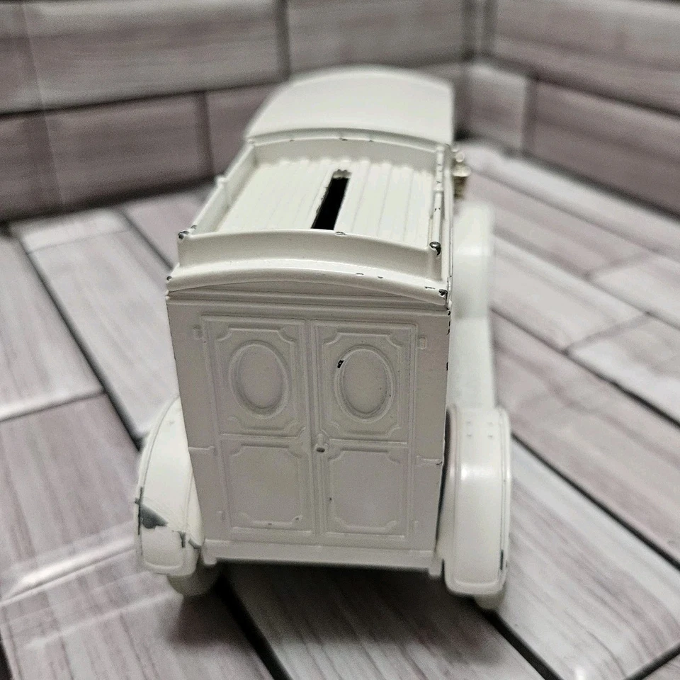 ERTL Co. 1913 White Ford Model T Van US Mail Truck Diecast Bank No Key Made USA - Image 4 of 4