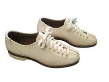 Vtg Brunswick Bowling Shoes Cream Leather Women's size 5.5 EUC Barely Worn CUTE