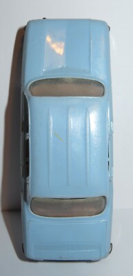 a OLD ORIGINAL 1964 NOREV RENAULT 8 1962/64 bleu clair REF 68b 1/43 7929 BP 69