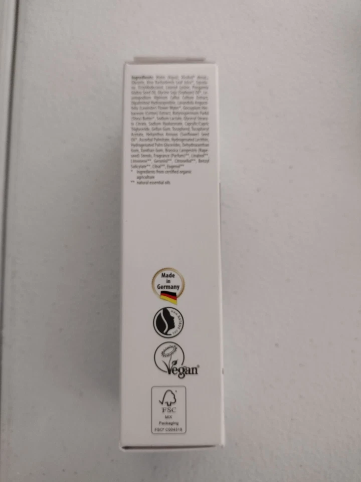 Suero reafirmante hialurónico para piel más suave Lavera Organic Naturkosmetik 1,0 OZ Foto 2 de 4