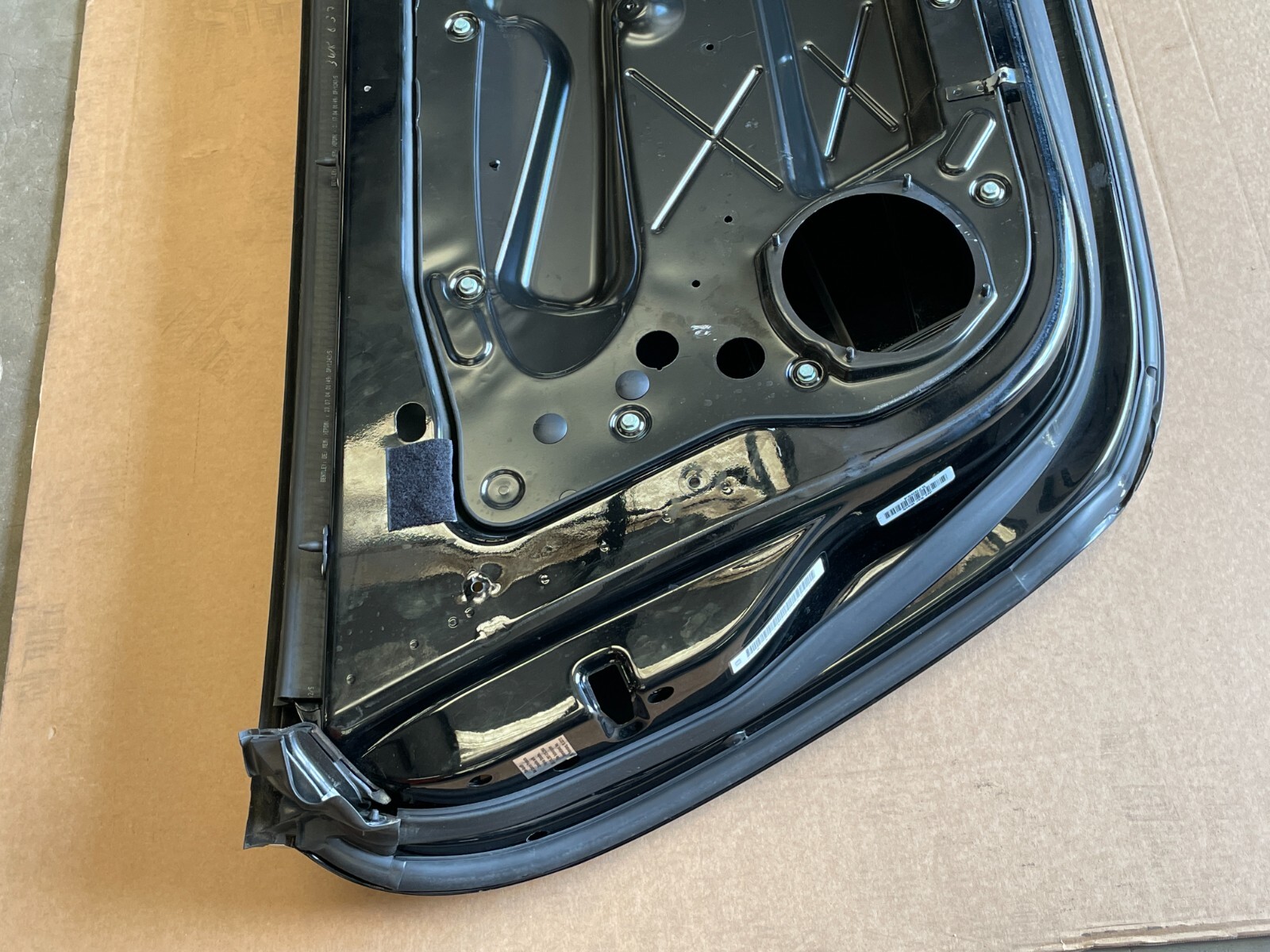2003-2007 Bentley Continental GT Front Left Exterior Door Shell Panel 1577 OEM