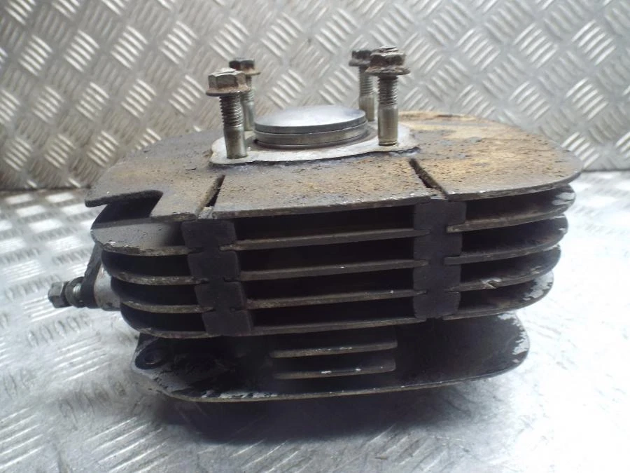 Suzuki TS100 TS 100 1980 cilindro motor barril y pistón  Foto 4 de 4