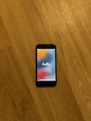 Apple iPhone 7 A1778 - 32GB - Schwarz (Ohne Simlock)