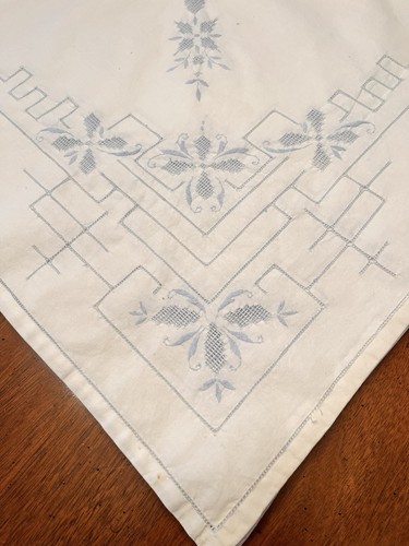 Elaborate Vintage White Cotton Blue Embroidered Tablecloth 68x82 - Picture 6 of 20