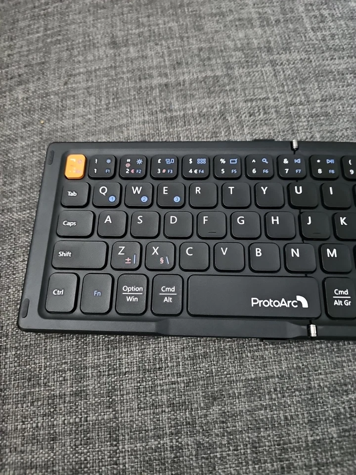 ProtoArc XK04 Foldable Wireless Keyboard - Image 2 of 4