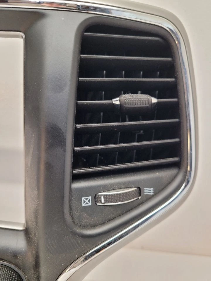 2018 JEEP GRAND CHEROKEE Dash Bezel  Foto 2 de 4