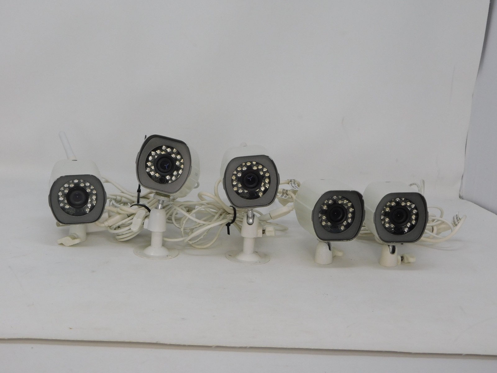 Set Of 5 Zmodo ZP-IBH15-W Wireless IR Indoor/Outdoor Home Security Cameras-