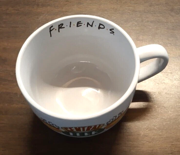 Taza de café St. Louis Cardinals Friends Central Perk 13/05/22 Friends Theme Night Foto 3 de 4