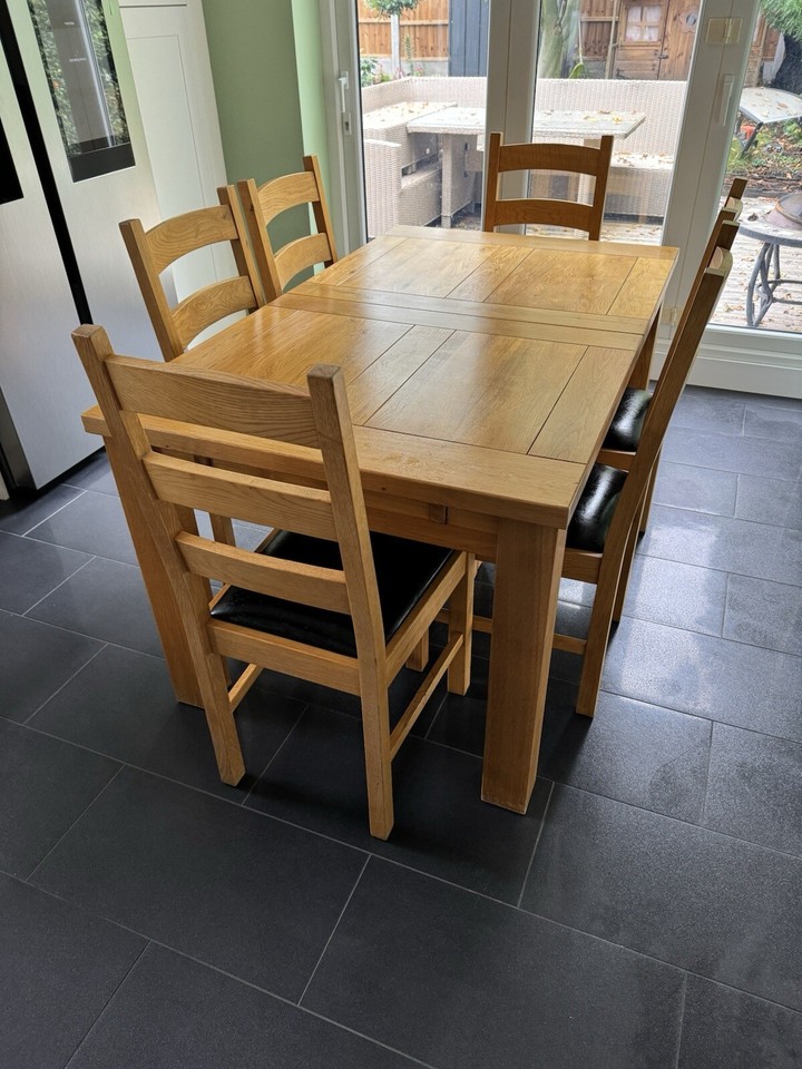 Oak Extending Dining Table & 8 Chairs eBay