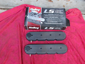 Holley Aluminum Chevy LS FINNED Valve Covers - Satin Black