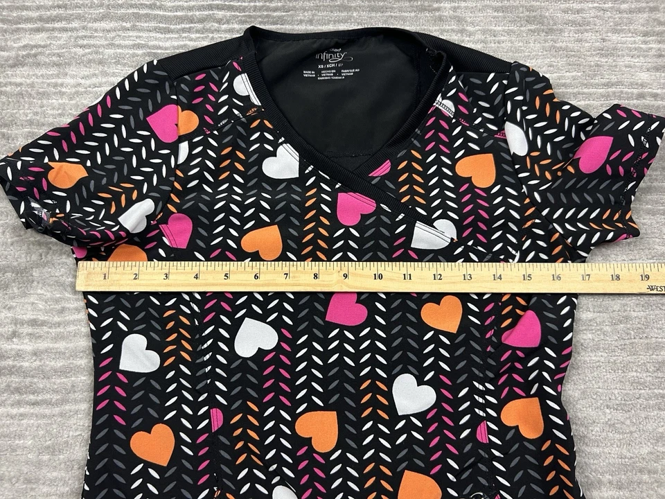 Cherokee Infinity Scrub Top Womens XS Hearts Short Sleeve VNeck - Image 4 of 4