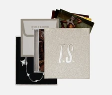 Taylor Swift The Life Of A Showgirl It's Beautiful Limited Deluxe CD + Bracelet!