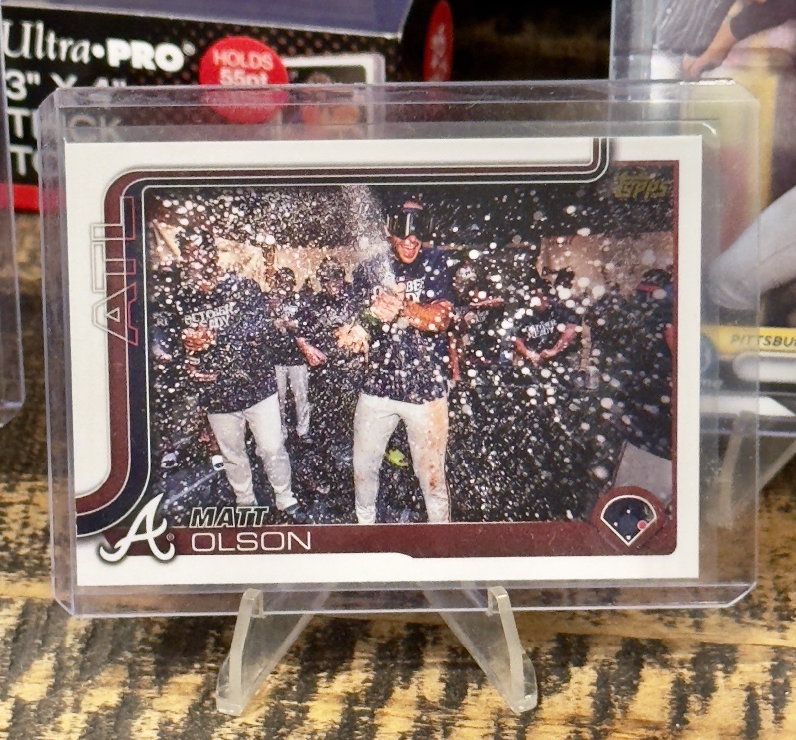Matt Olson GOLDEN MIRROR Image VARIATION #145 | 2025 Topps Series 1