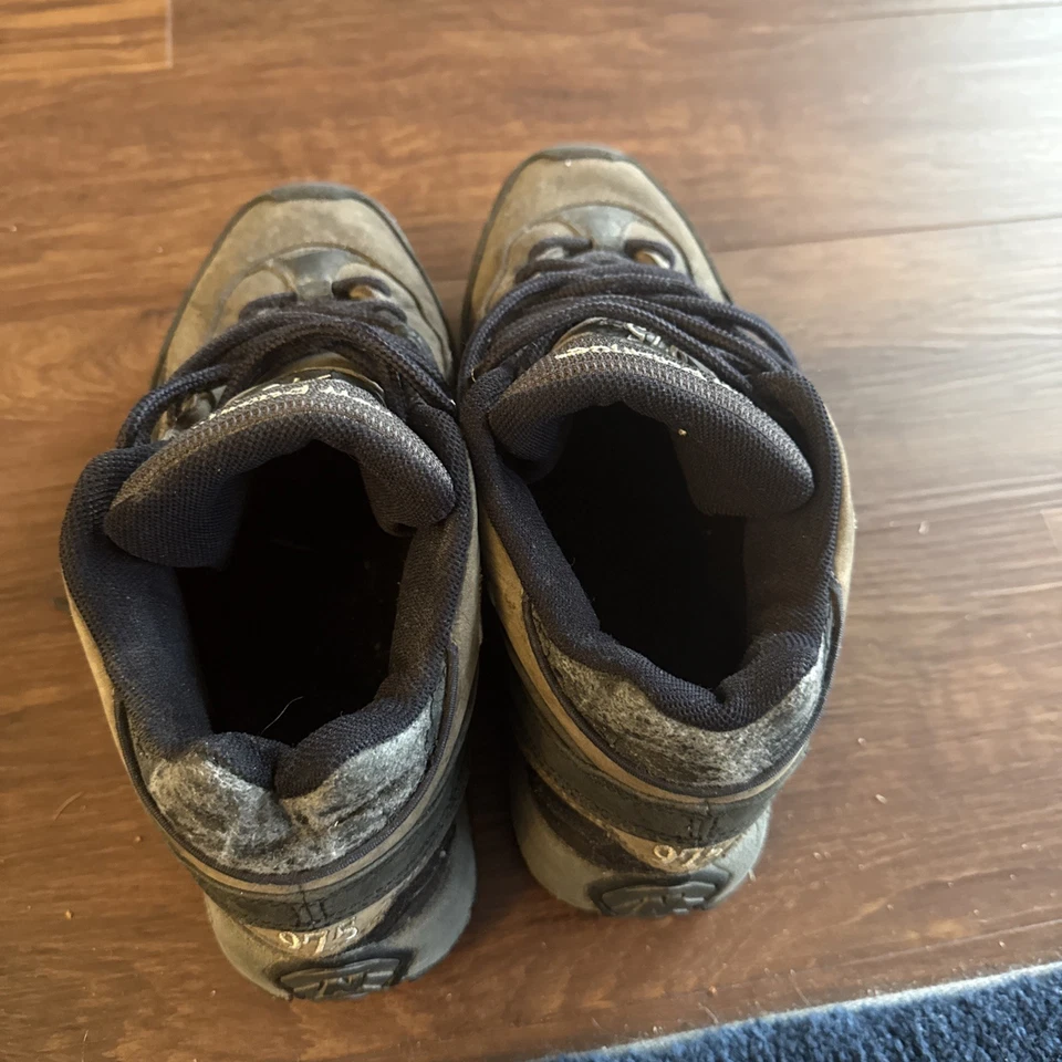 Водонепроницаемые кожаные ботинки NEW BALANCE 975 мужские размер 9 бывшие в употреблении - Изображение 2 из 3