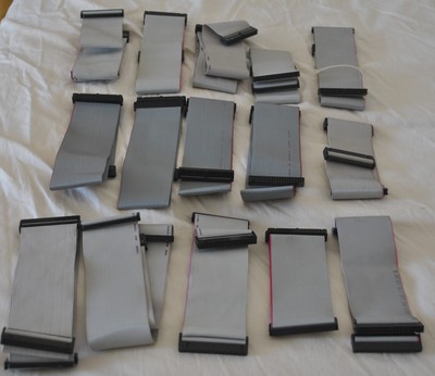 A pack of 15 IDE Cable Adapters