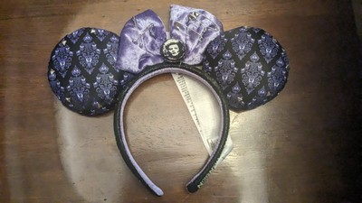 Disney Madame Leota Haunted Mansion Her Universe Minnie  display picture 3