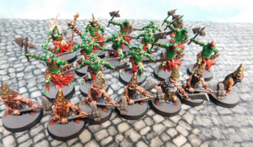 21 x Well Painted 28mm Plastic Massive Darkness Miniatures - Picture 1 of 9
