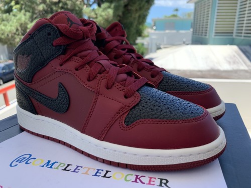 طفيلي سنجاب تطبيق jordan 1 mid team red 
