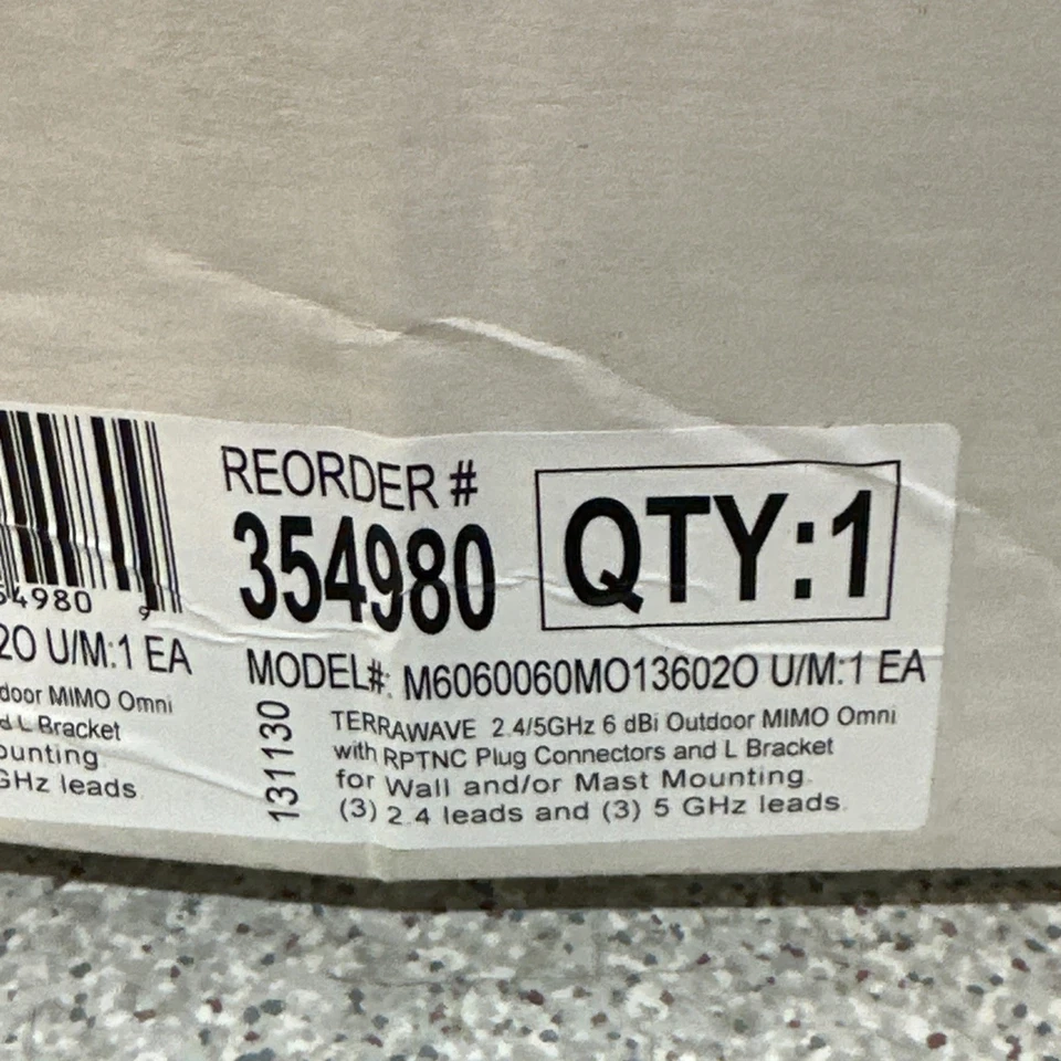 **Qty 1 NEW**TerraWave M6060060MO13602O 2.4/5Ghz 6dBi Outdoor OMIN Omni Antenna - Image 4 of 4