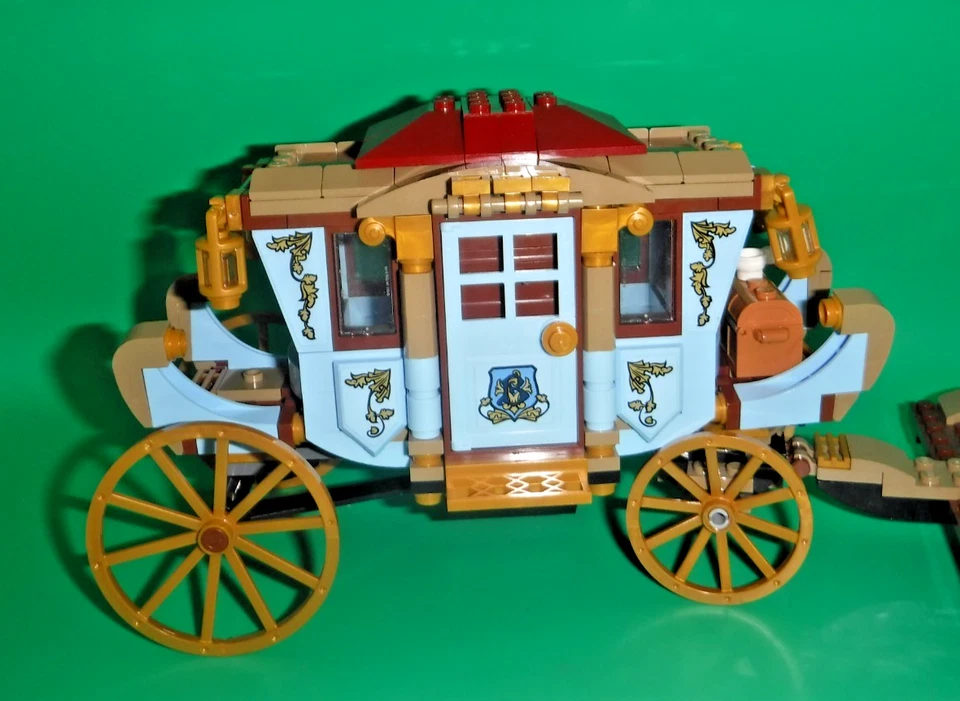 LEGO Harry Potter 75958 Beauxbatons' Carriage: Arrival at Hogwarts, photo 4 of 5
