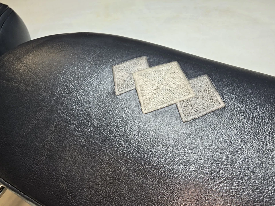 Juego de 2 reposacabezas asientos delanteros GMC Jimmy Diamond Edition CUERO RARO OEM Foto 4 de 4