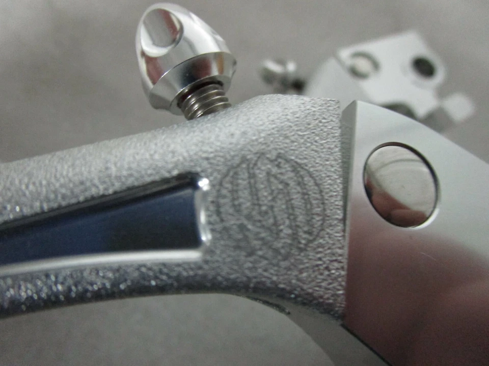 04-13 Harley Sportster Roland Sands Designs Regulador de Palancas de Mano Foto 3 de 4