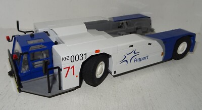 Conrad Fraport Flugzeugschlepper Typ Goldhofer AST-1 1:50 OVP (1_1)