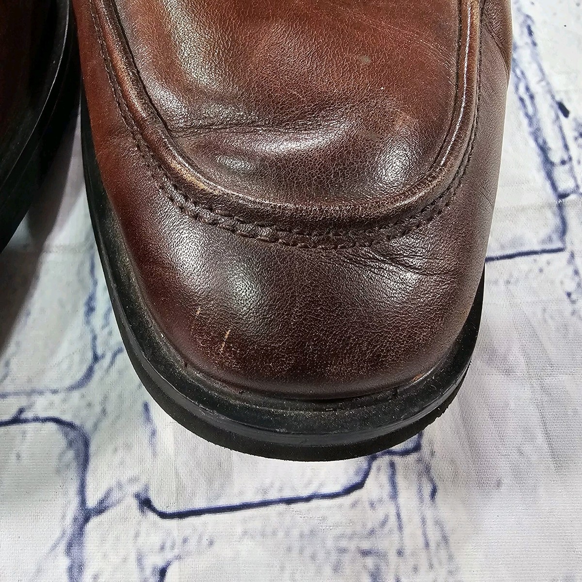 Calden MENS SIZE 7.5 Loafers Brown Height Enhancer Dress  display picture 1