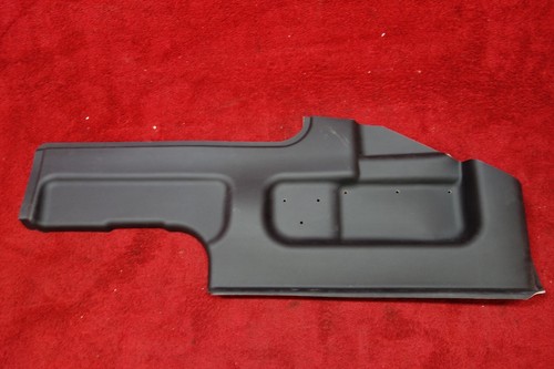 Cirrus Design LH Interior Air Duct Cover PN 21717-001