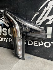 19-23 Cadillac XT5 Right Passenger Headlight Oem